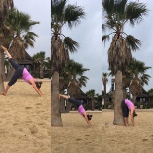 Yoga am Strand mit Lotte