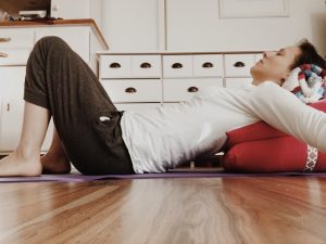 Entspannungshaltung im Yoga